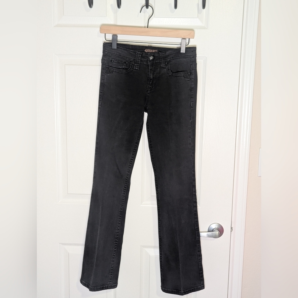 Shyanne Black Jeans Women’s Size 28 Short Embroidered Back Pockets Western Style